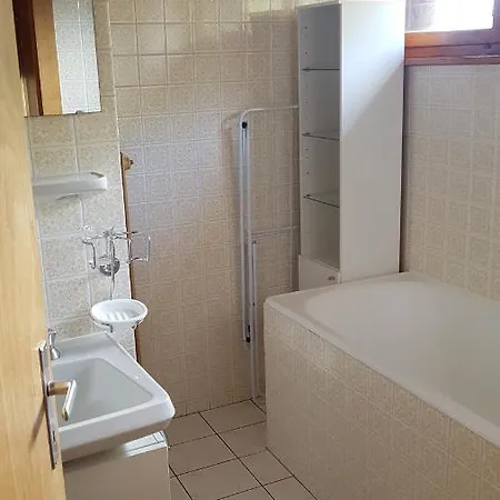 Romaine 318/4** Apartamento